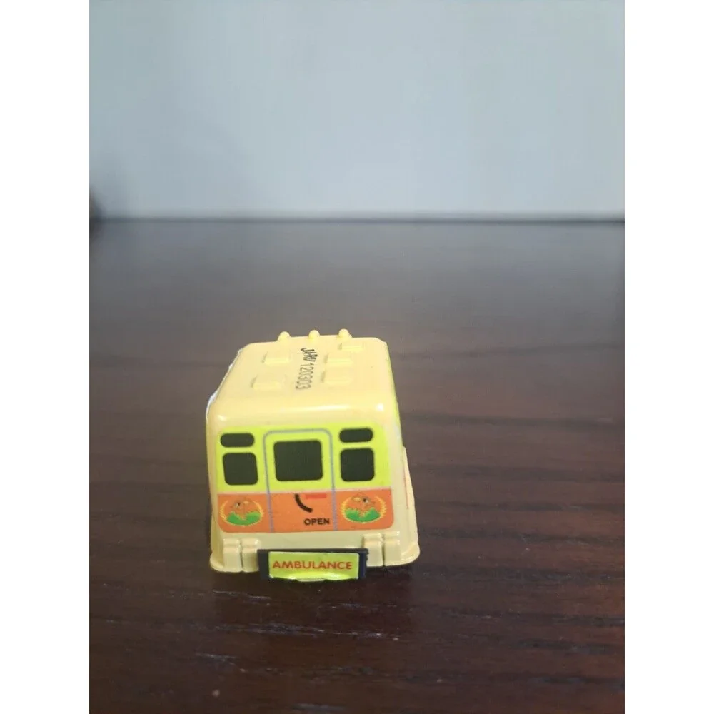Vintage San Ren Hang Ambulance Pull Back Racer